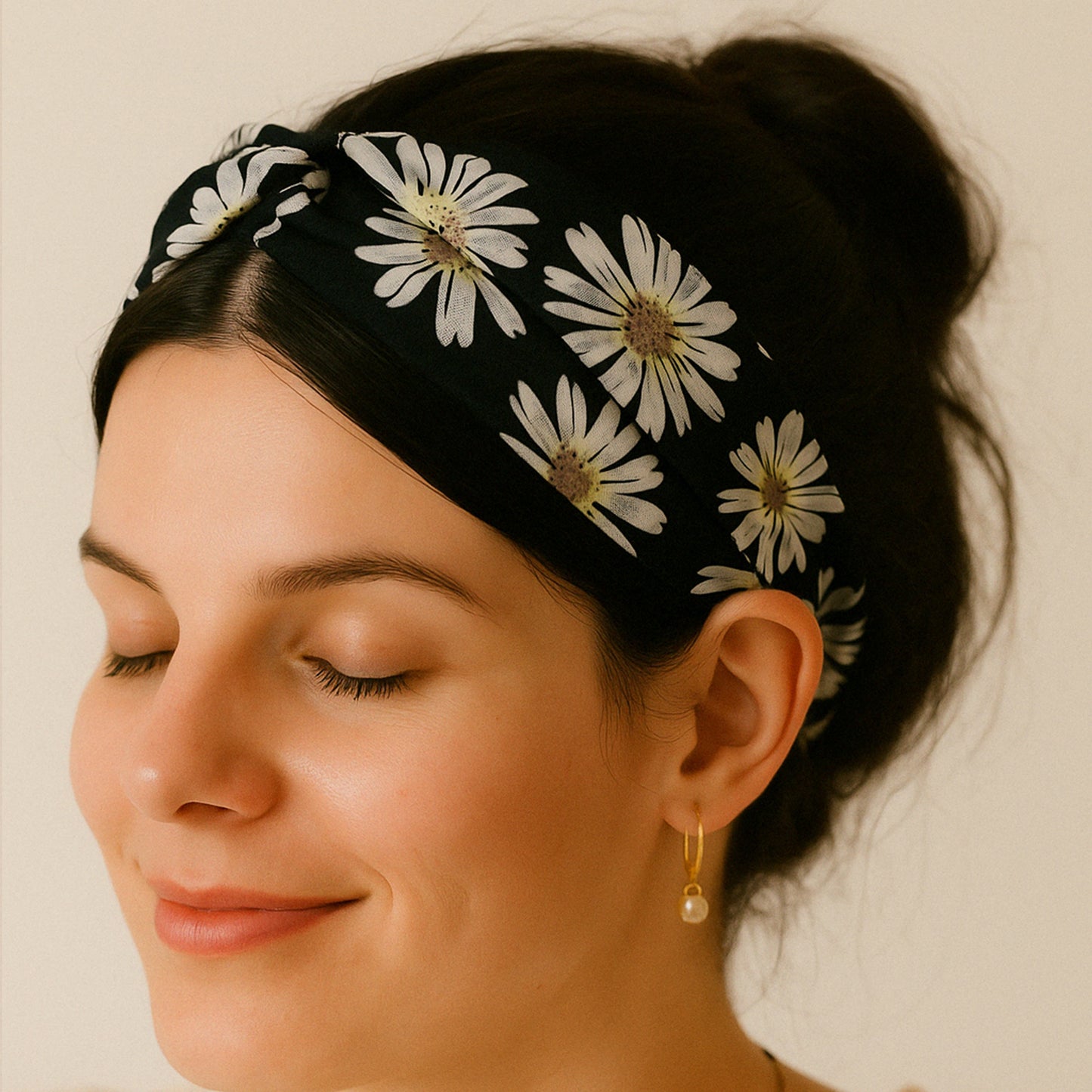 Bandeau en Satin Torsadé Fleuri Noir