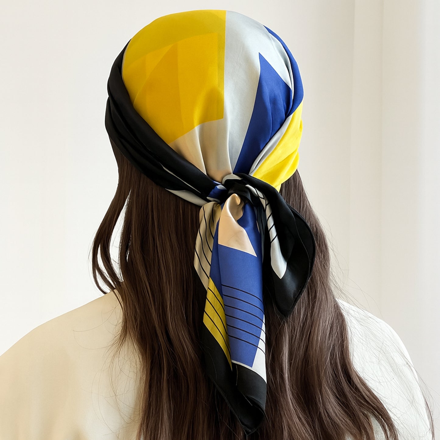 Foulard carré toucher soie Urban Motion 70x70cm