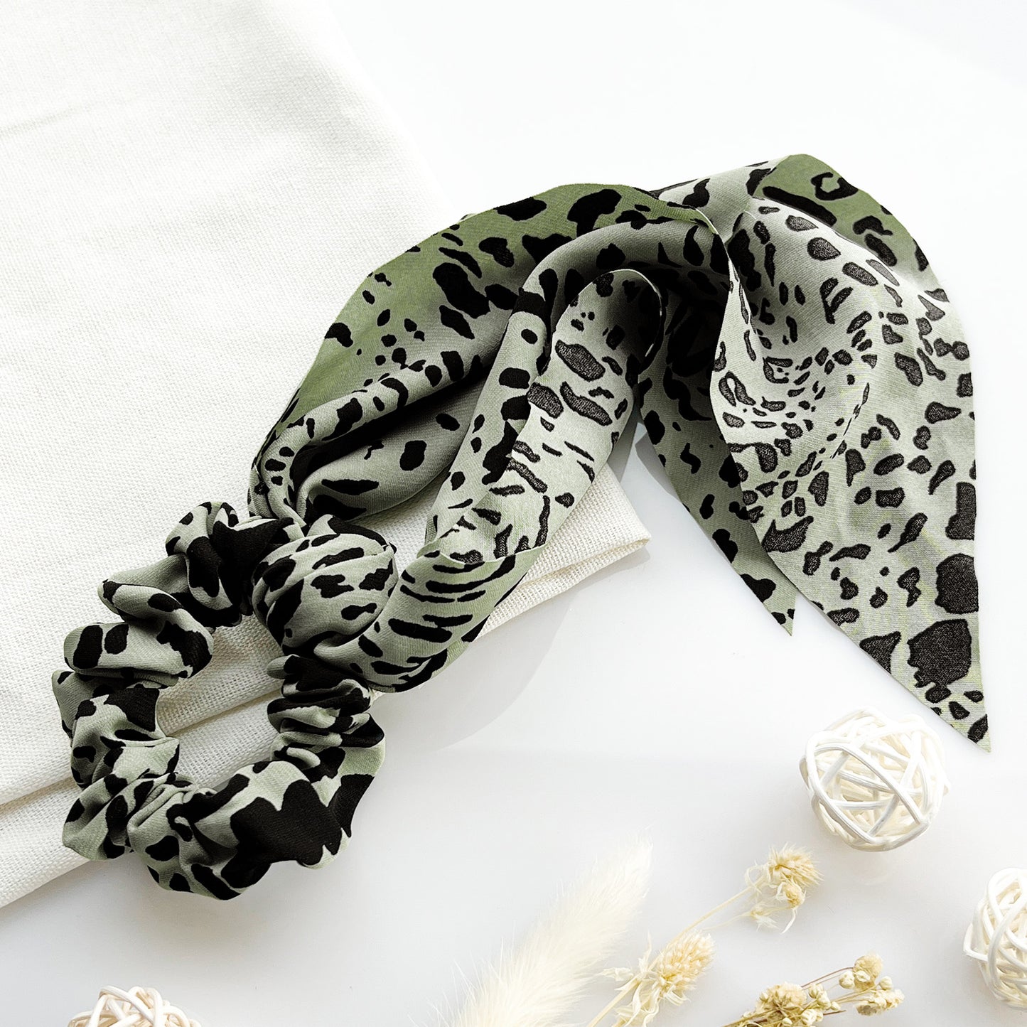 Chouchou Foulard Imprimé Animalier Vert - Collection Kattya
