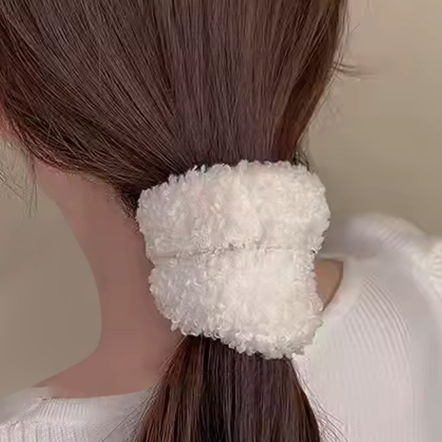 Chouchou Classique en Chenille Douce Maya Blanc