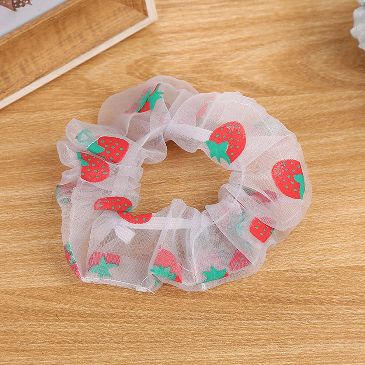 Chouchou Printanier Sweet Berry en Voile Fraise Gris