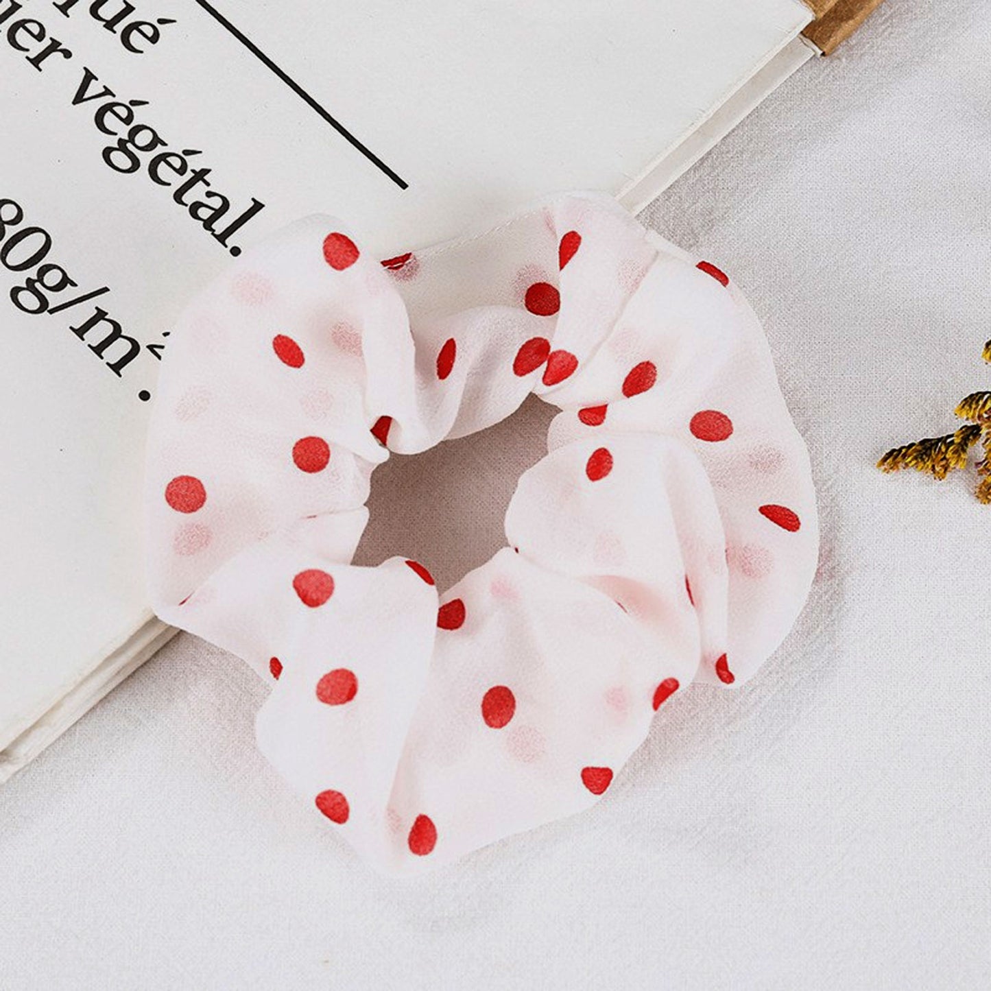 Chouchou Vintage Breezy Bloom Blanc à Pois Rouge