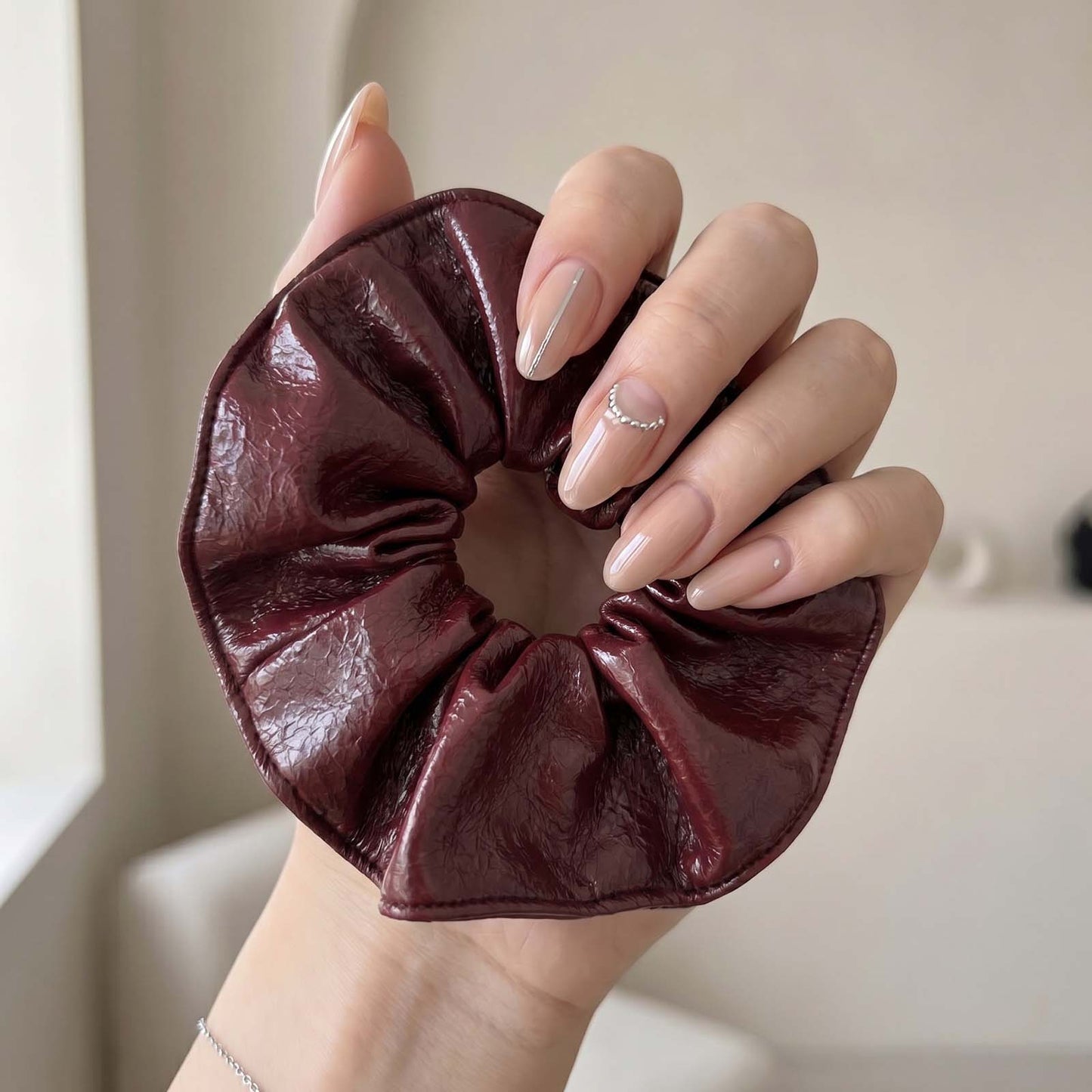 Chouchou Texturé Alma Effet Cuir Grainé Bordeaux