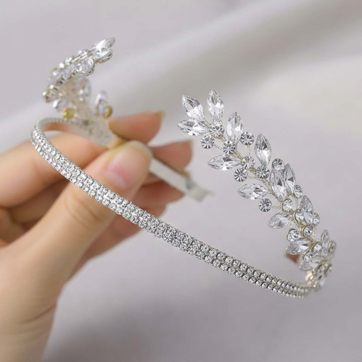 Couronne Fine Argentée Strass et Feuilles en Cristal Style Bohème Chic