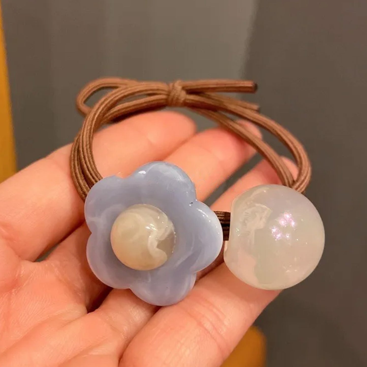 Élastique Casual pour Cheveux à Fleur Nacré et Perle en Acrylique Délicat Bleu