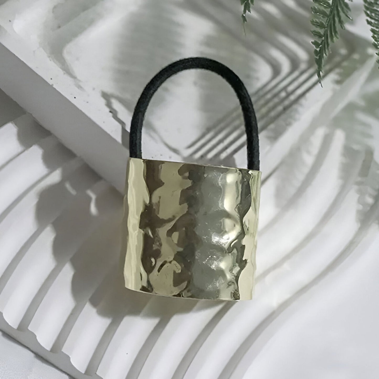 Élastique Casual Micah à Manchette Ondulée Doré