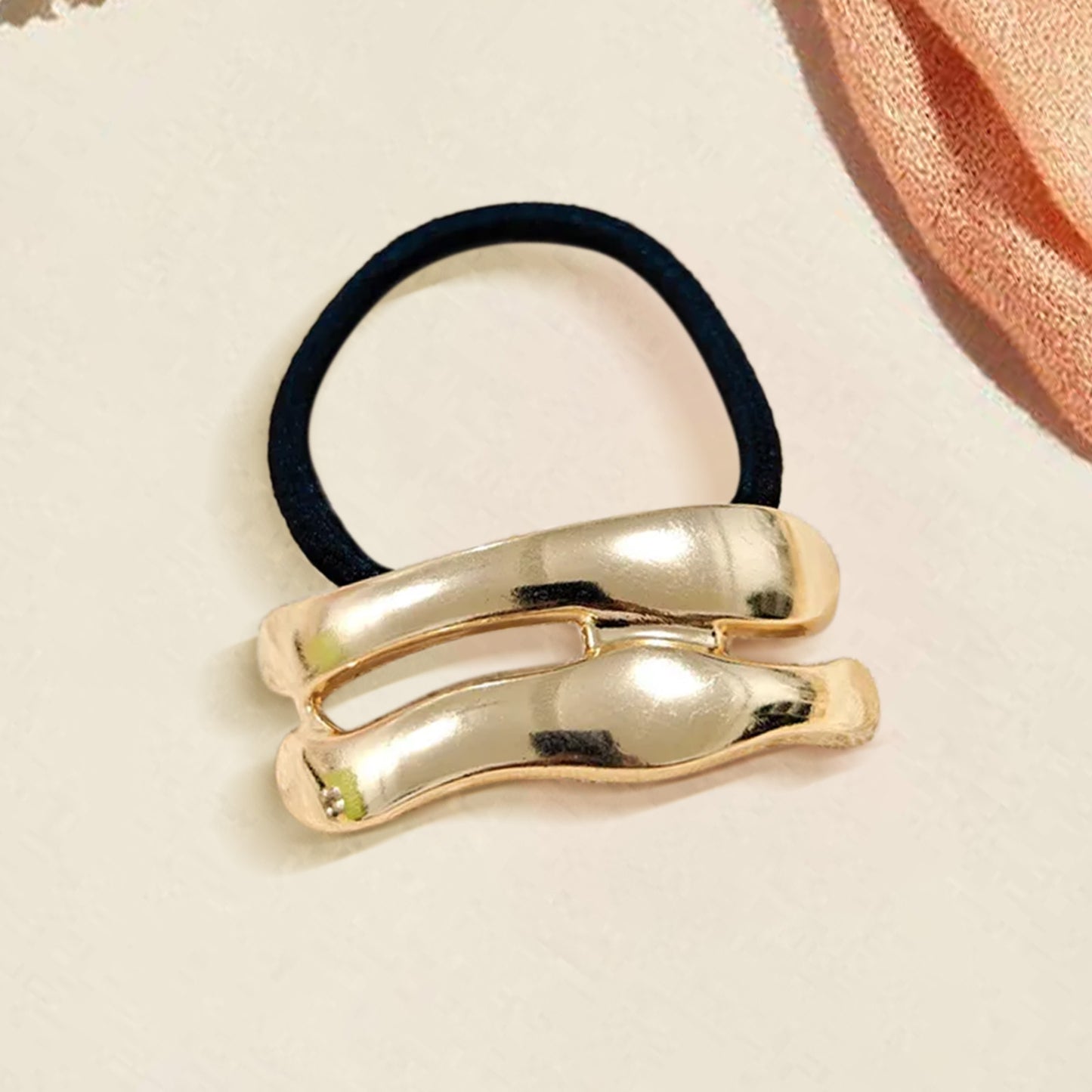 Élastique Casual Kira à Boucle Mate Ajouré Doré