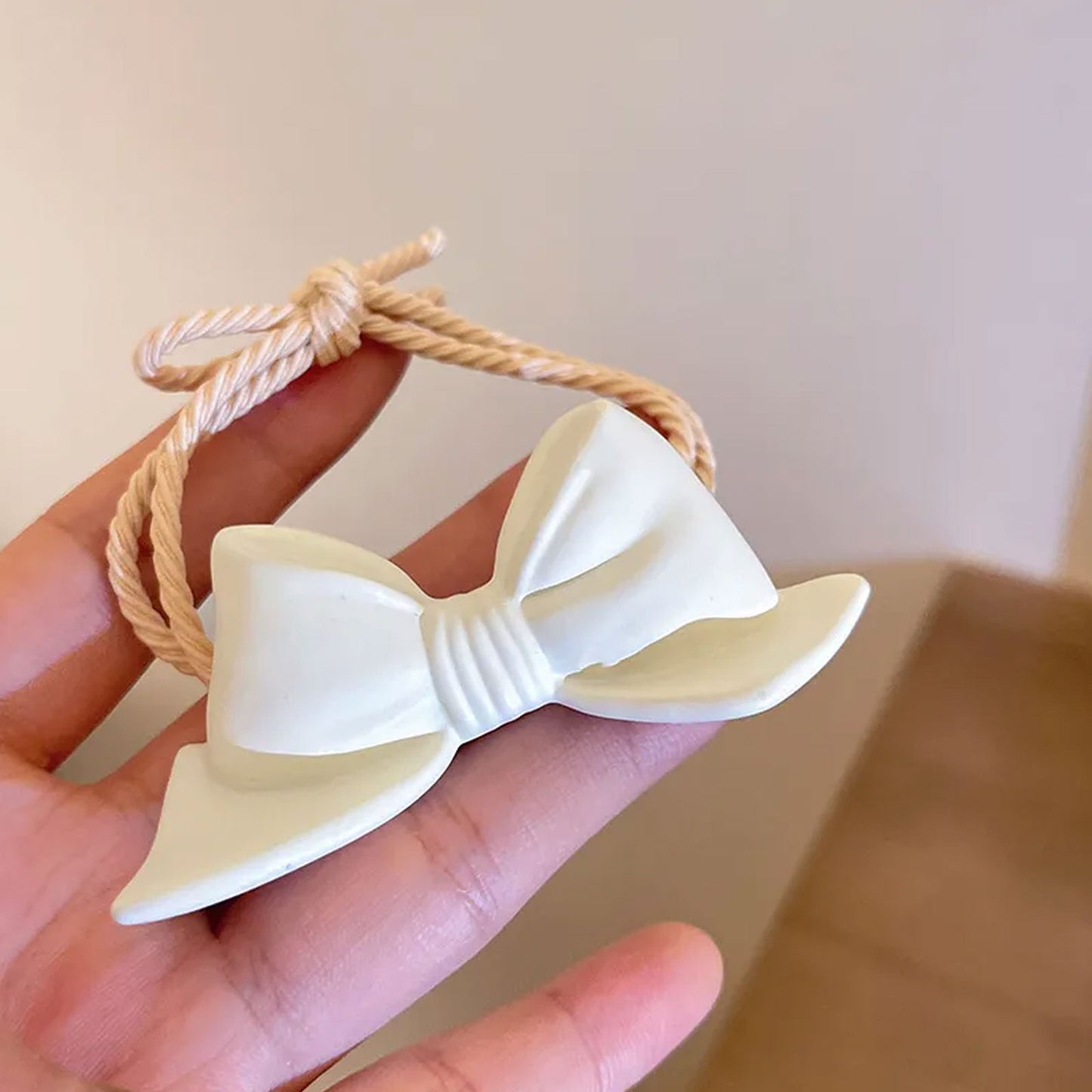 Élastique Casual pour Cheveux à Nœud Meringue en Acrylique Charmant Beige