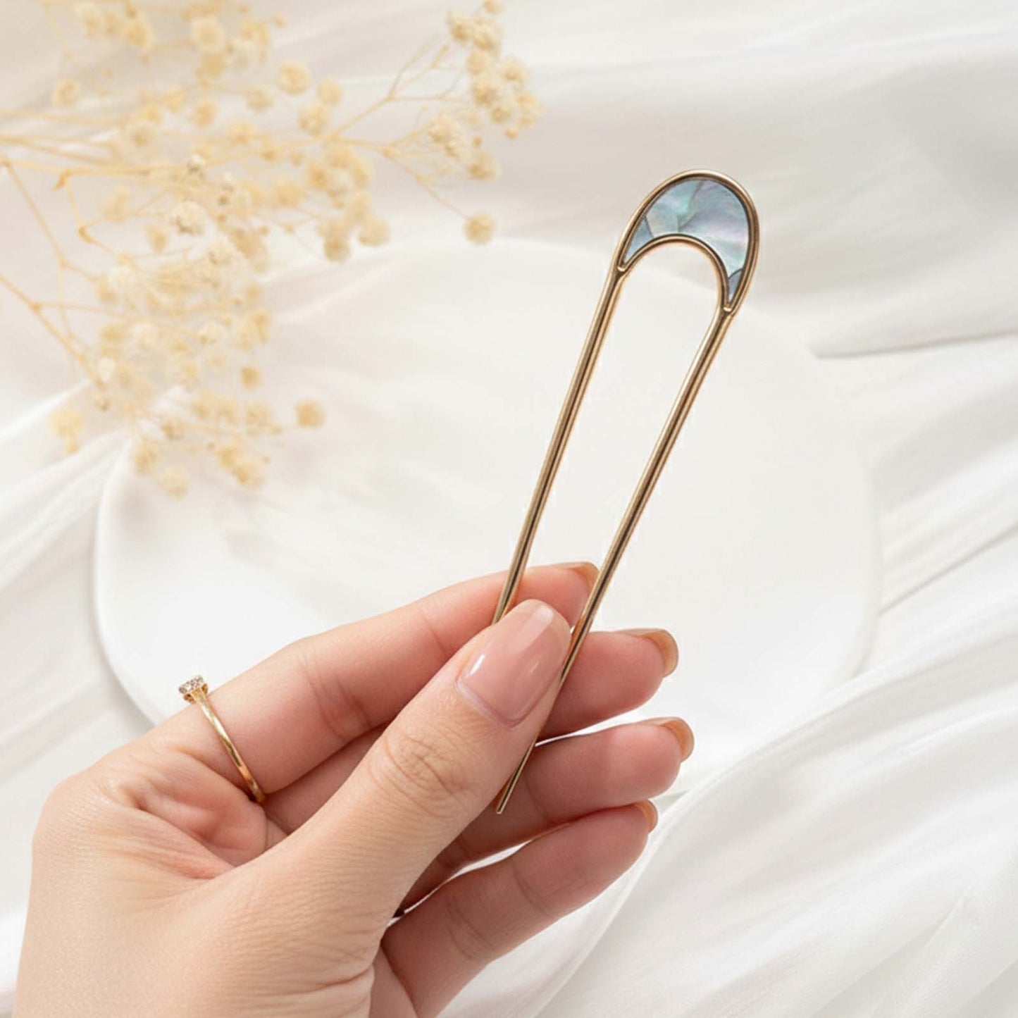 Épingle à Chignon Dorée Demi-Lune Reflet Boréal