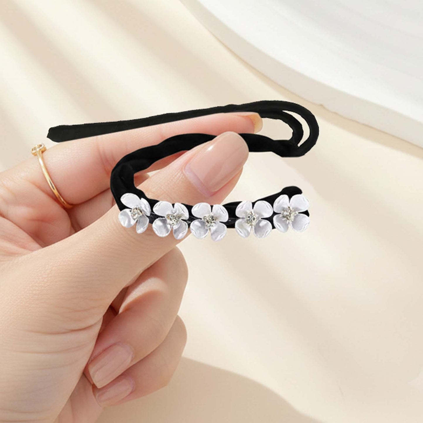 Épingle Torsadée pour Chignon Bouquet de Fleurs Nacrées