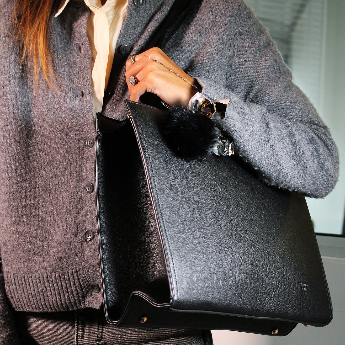 Sac Cabas en Similicuir à Foulard Inès Noir