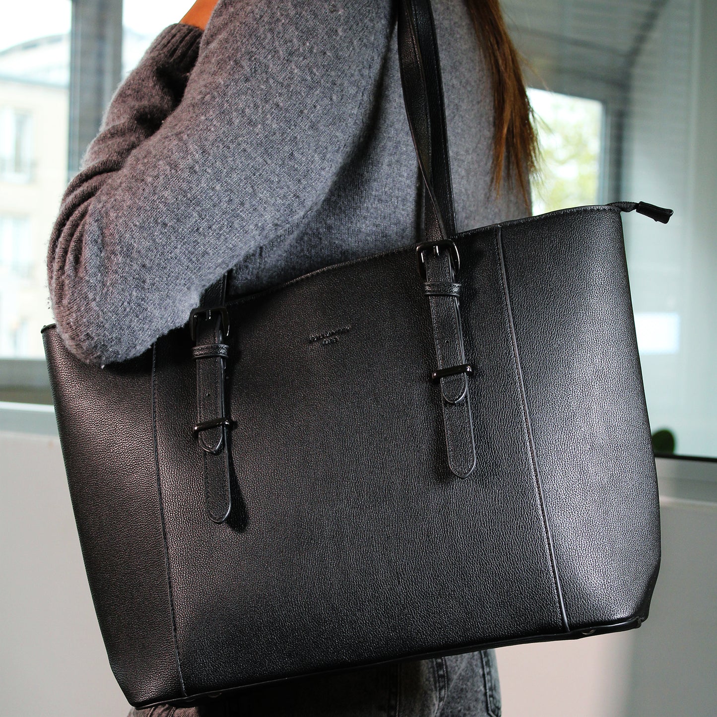 Sac Cabas en Similicuir à Boucle Chromée Azzura Noir