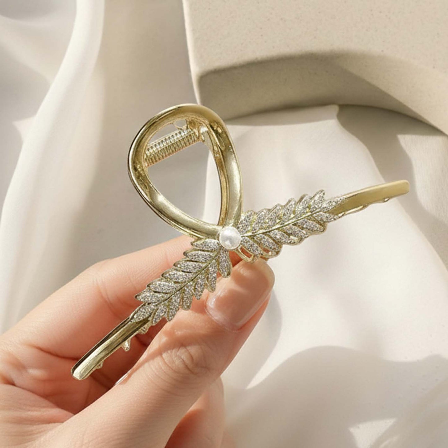 Pince Bijou Boucle Doré à Motif Épi de Blé