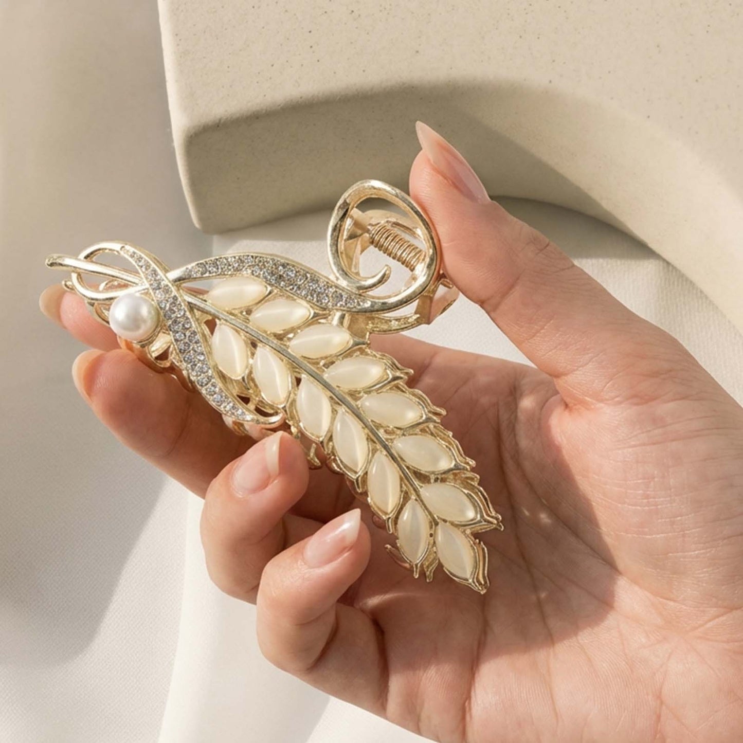 Pince Bijou Broche Décorative Germe de Blé Dorée