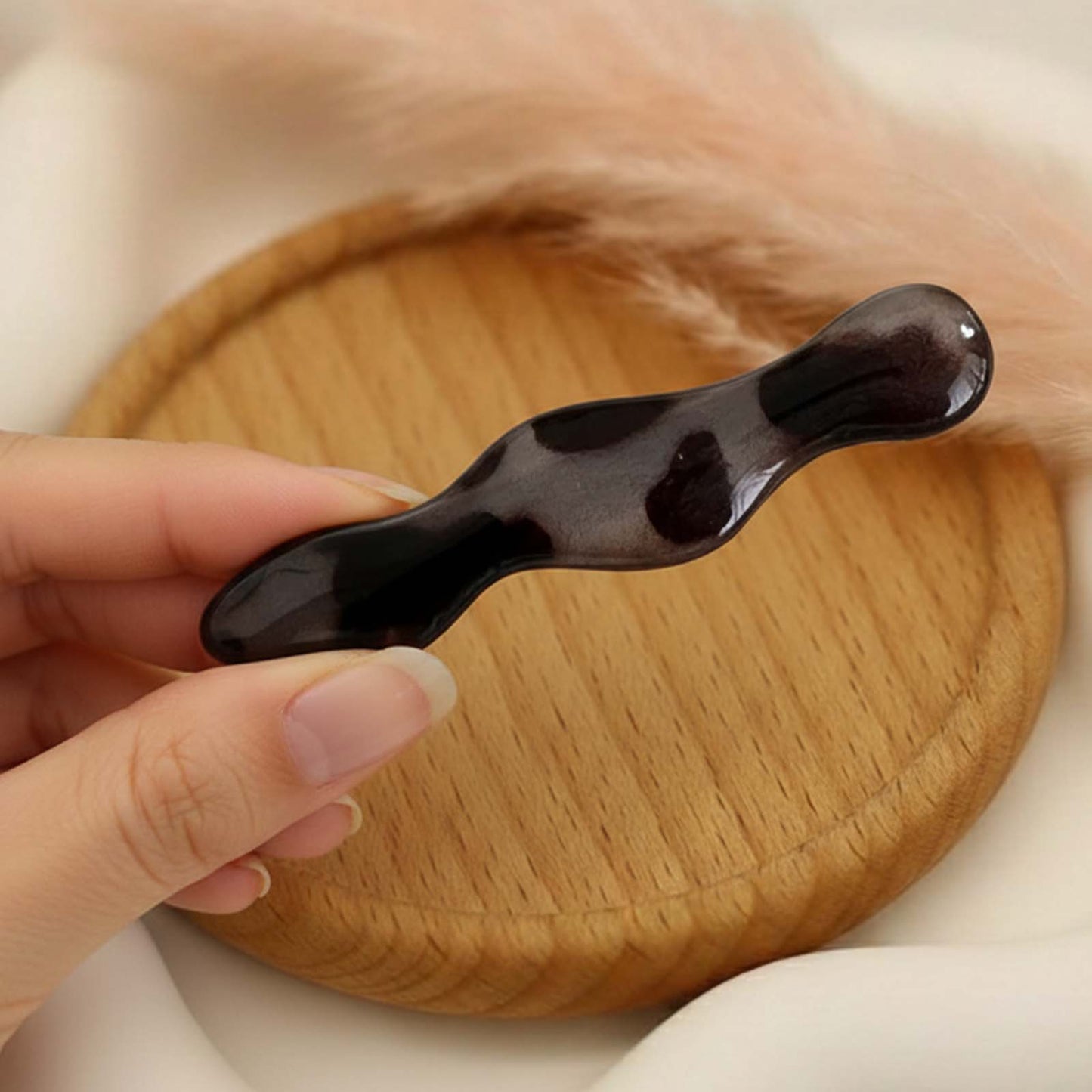 Barrette Clip Ondulée Style Parisien Écaille Teinté Gris