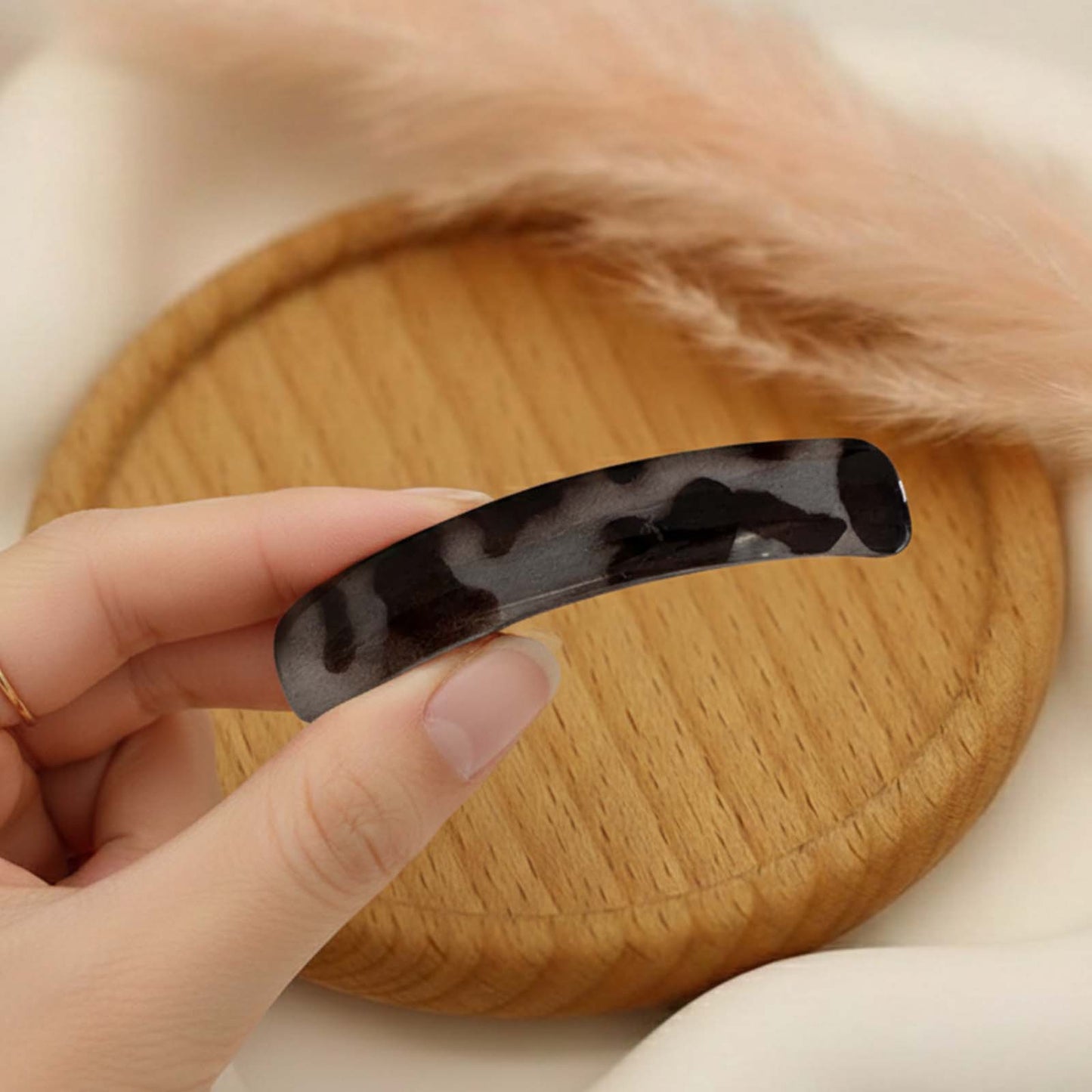 Barrette Clip Rectangulaire Aura Classique Écaille Teinté Gris