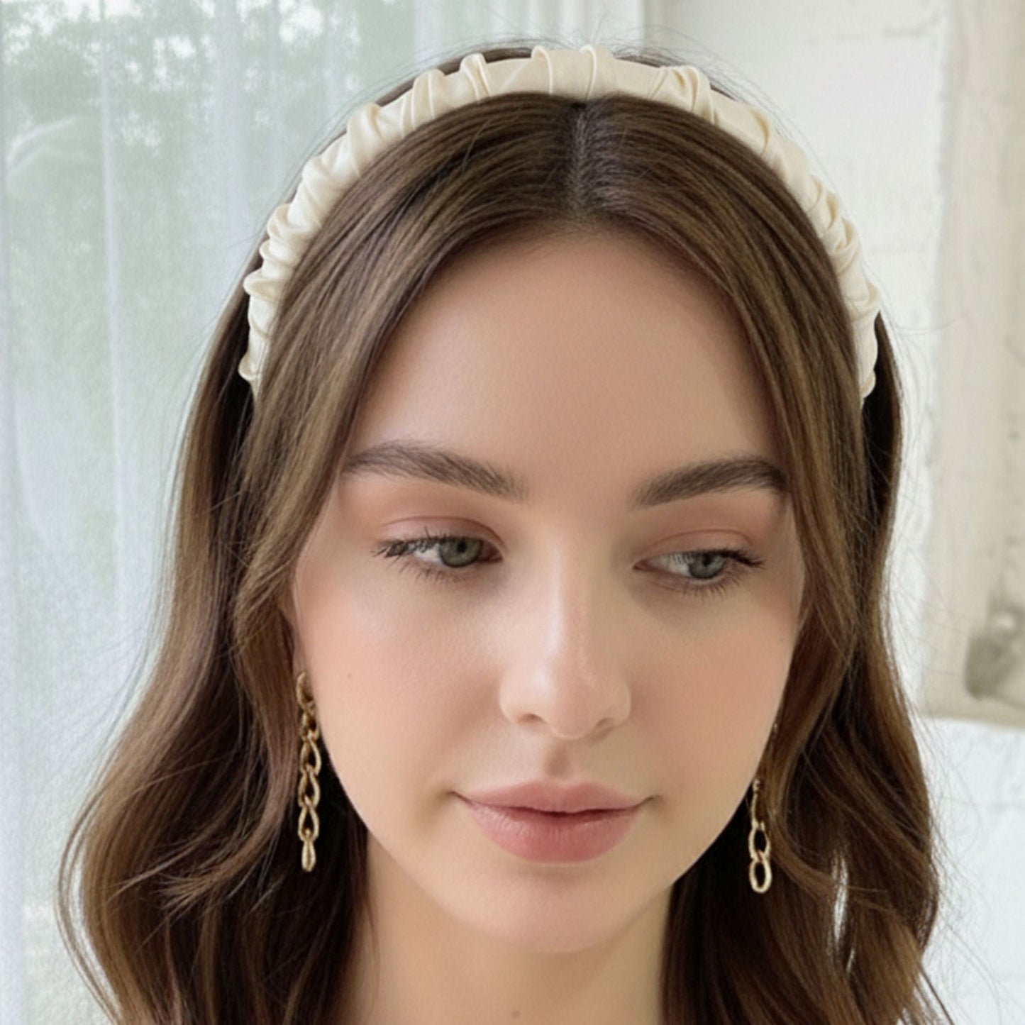 Serre-tête Large Silky Scrunch Maxine Blanc