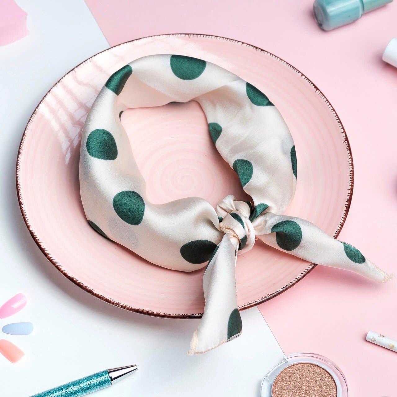 bandana cheveux blanc pois vert