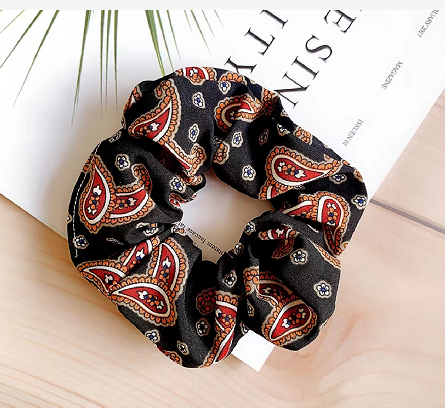 chouchou noir motif