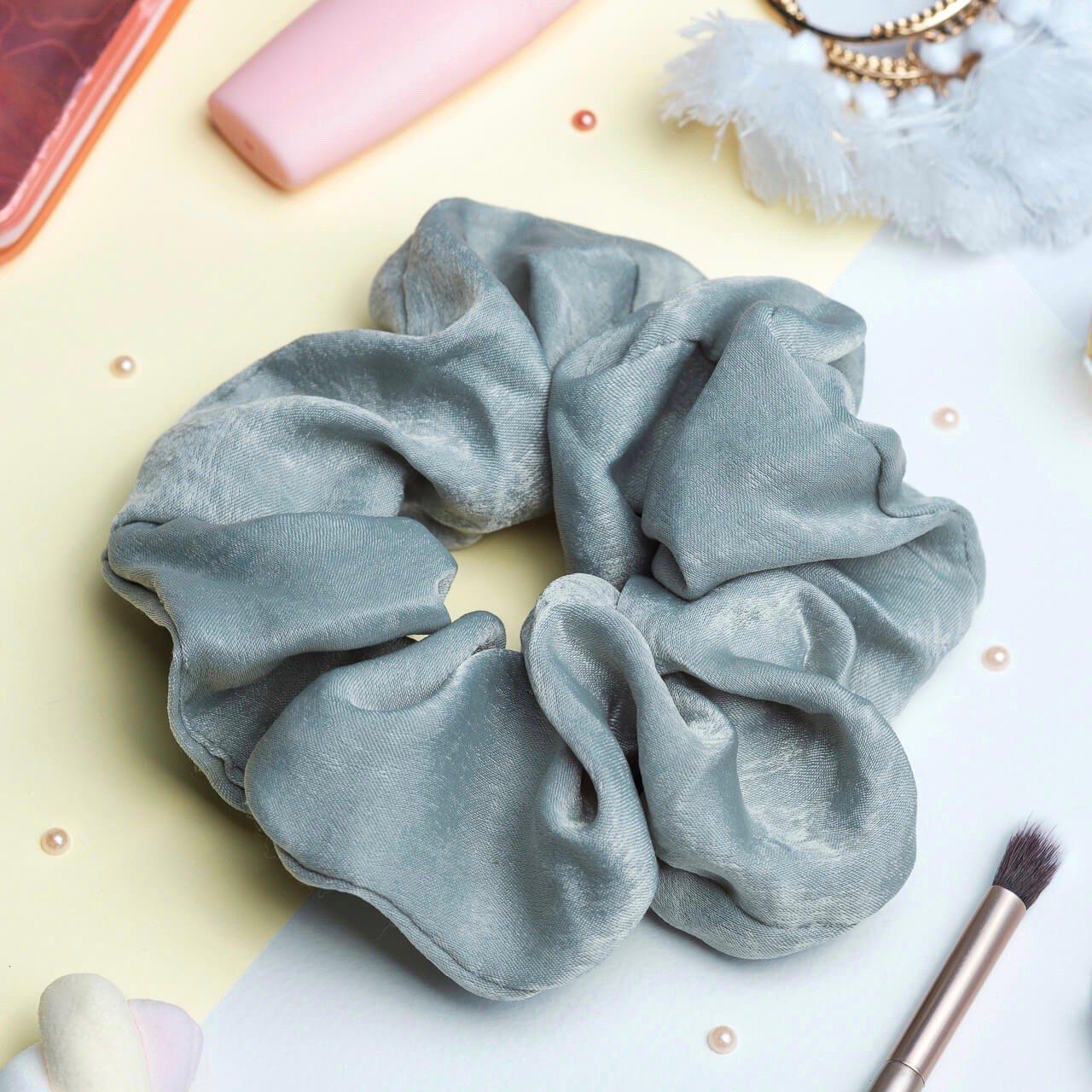 chouchou satin bleu gris