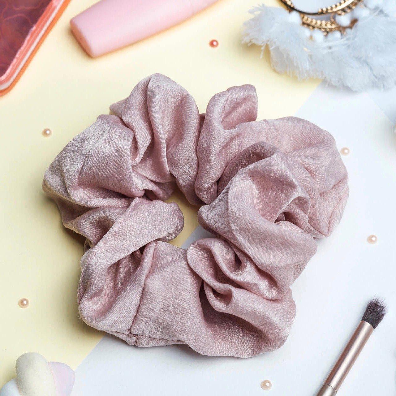 chouchou satin rose poudré