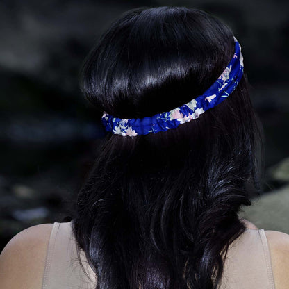 Bandeau Torsadé en Satin Fleuri Lindsay Bleu