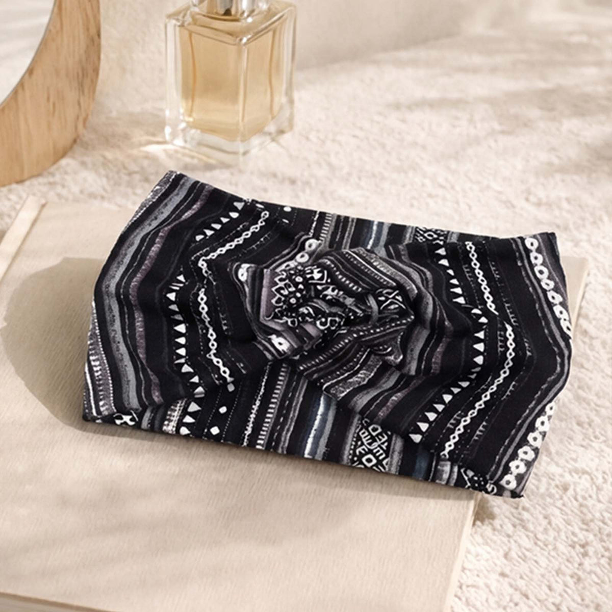 Bandeau Croisé Eva Imprimé Aztèque Noir