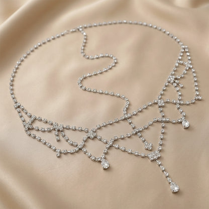 Collier de Tête Chaîne Argentée Orientale à Perles et Cristaux Brillants