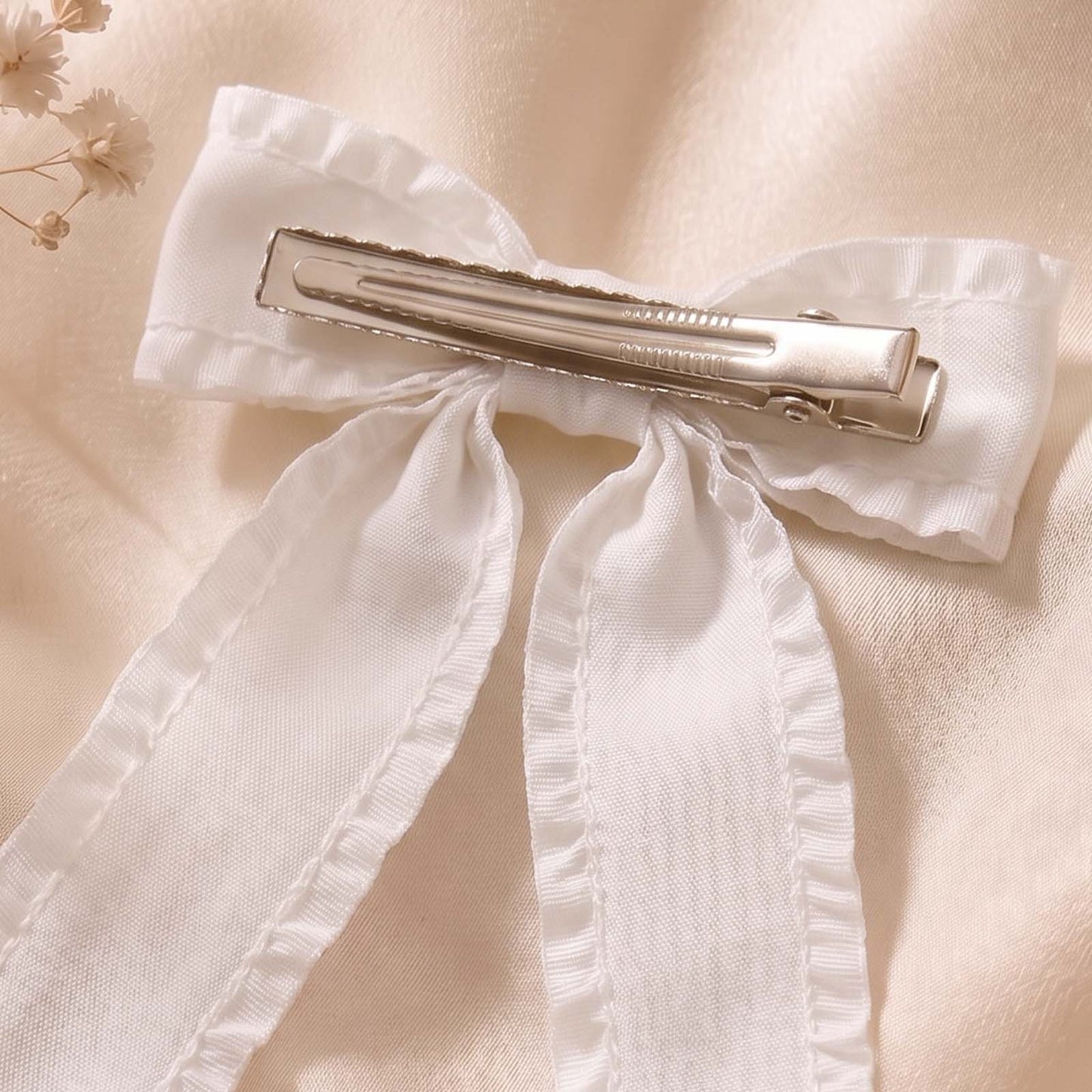 Barrette Nœud Blanc Ruban Coquette à Volants Style Couture