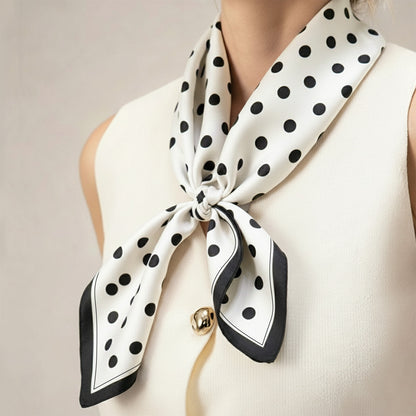 Foulard carré toucher soie Ébène à pois vintage - 70 x 70 cm