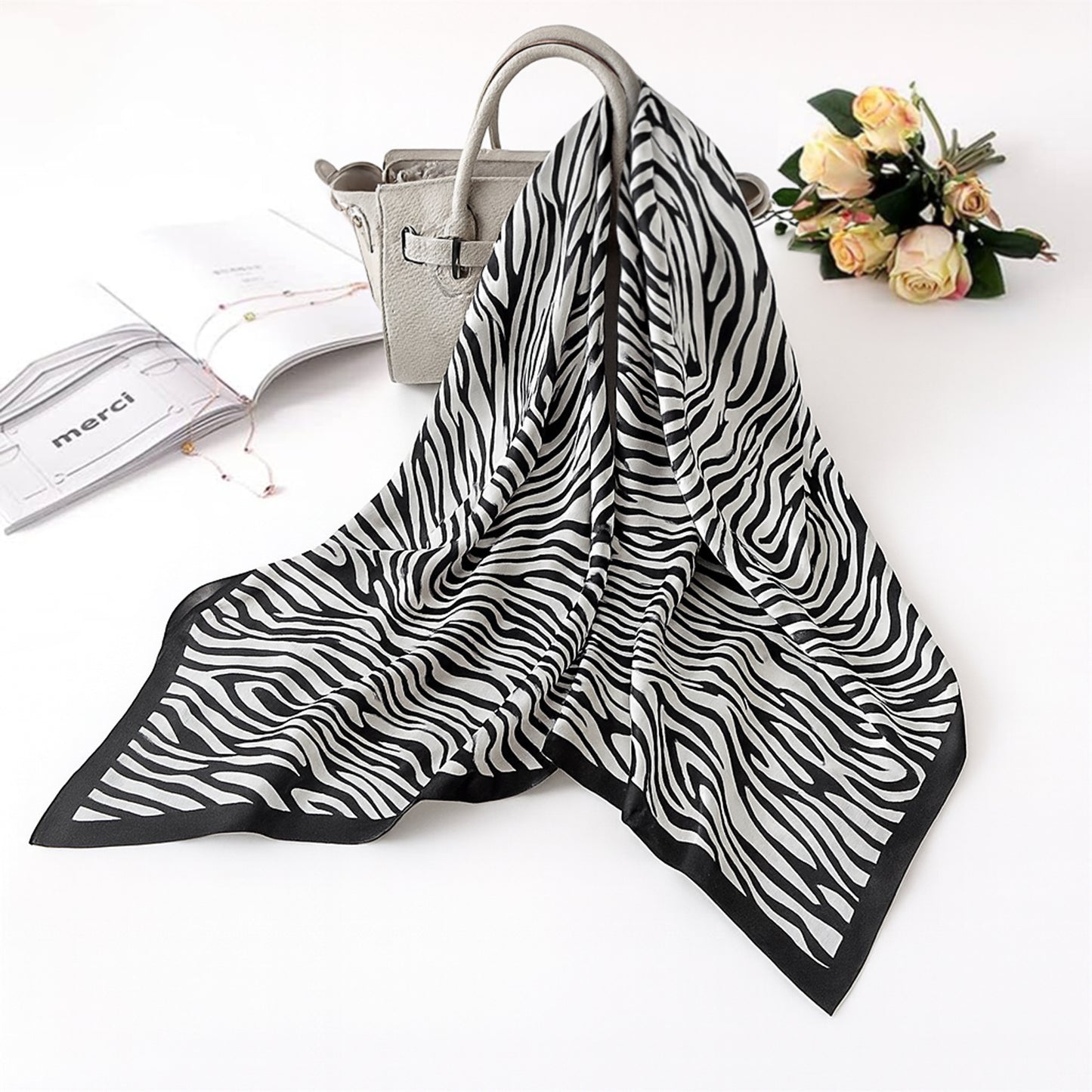 Foulard carré toucher soie Zébra 70x70cm