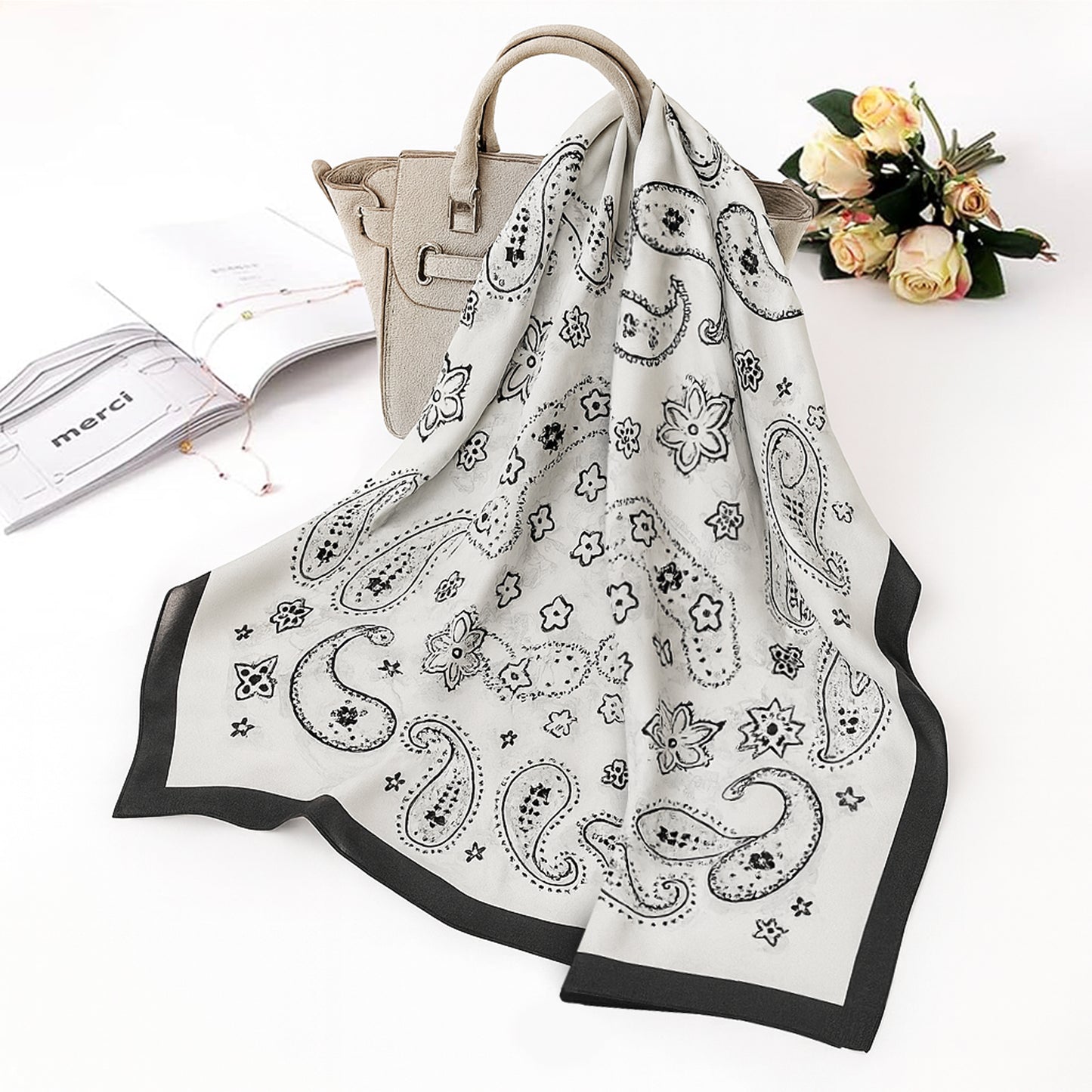 Foulard bandana carré toucher soie Blanc Vintage 70x70cm