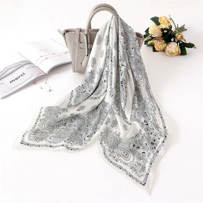 Foulard carré toucher soie Couture Paisley Ivoire satiné 70x70cm