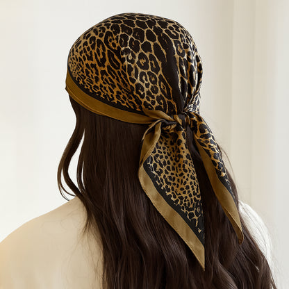 Foulard carré toucher soie Pantera Terra 70x70cm