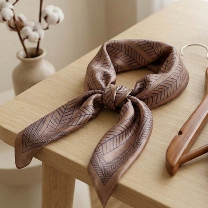 Foulard carré toucher soie Cacao Graphica - 70 x 70 cm