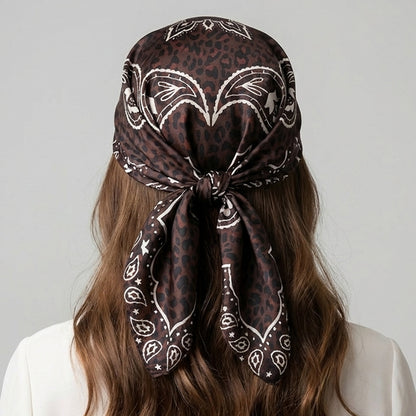 Foulard carré toucher soie Terra Panthera Paisley 70 x 70 cm