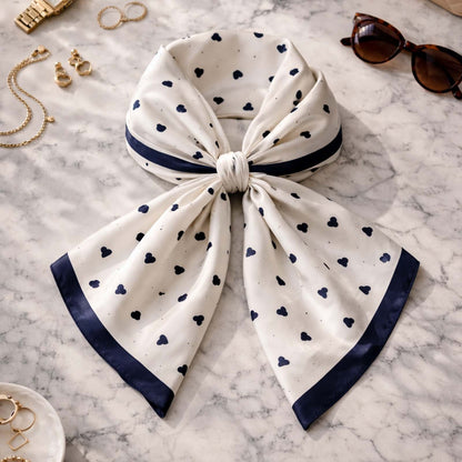 Foulard carré toucher soie Navy Sweet Print 70x70cm