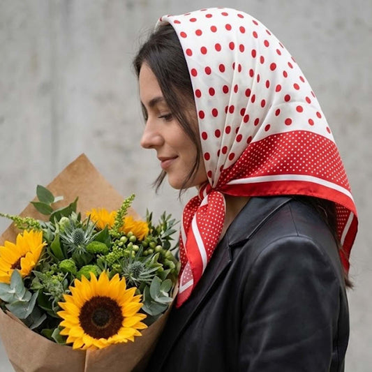 Foulard carré toucher soie Polka Couture 70x70cm