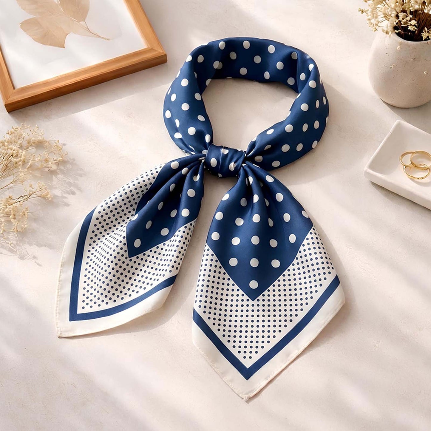 Foulard carré toucher soie Polka Marine Chic 70x70cm