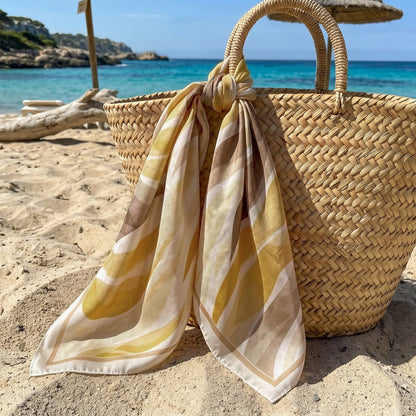 Foulard carré toucher soie Boho Golden Dunes 70 x 70 cm