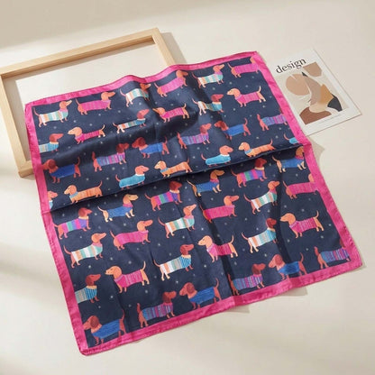 Foulard carré toucher soie Silhouettes Canines 70x70cm