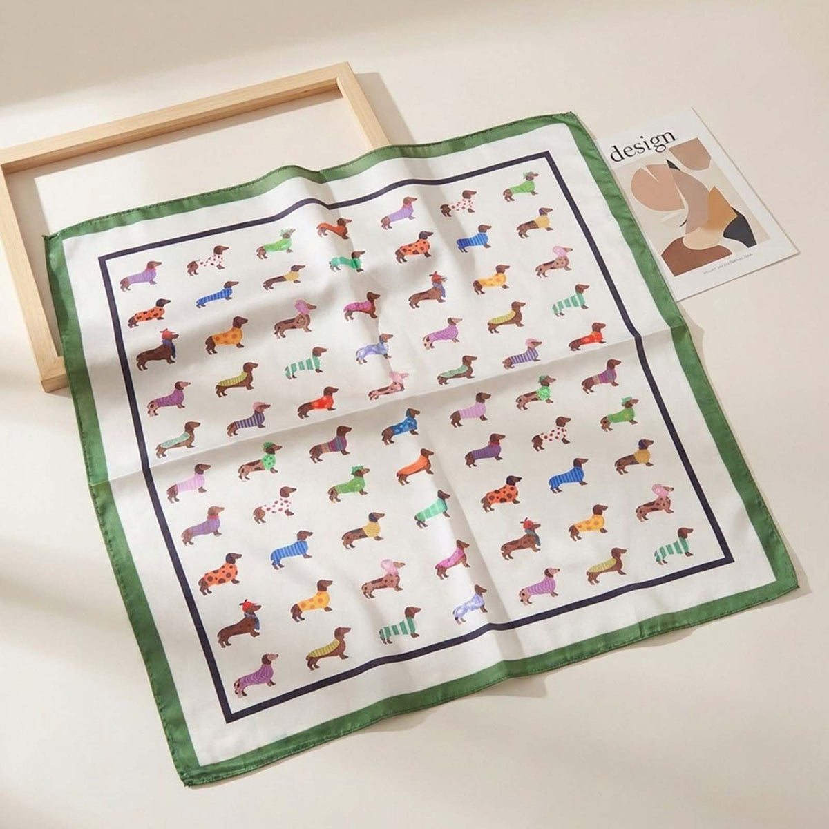 Foulard carré toucher soie Promenade Champêtre 70x70cm