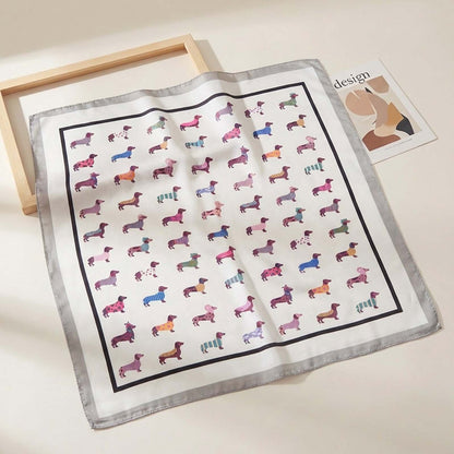 Foulard carré toucher soie Compagnons Élégants 70x70cm