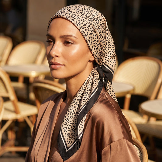 Foulard carré toucher soie Sand Safari 70 x 70 cm