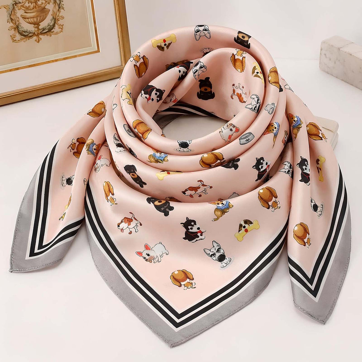 Foulard carré toucher soie Portraits Canins 70x70cm