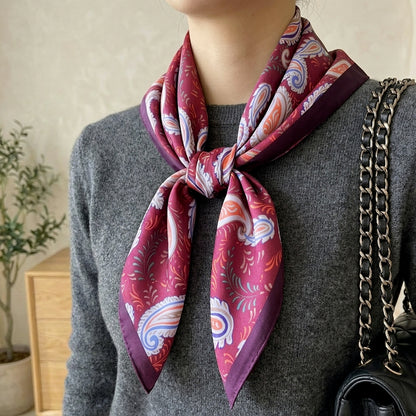 Foulard carré toucher soie Éclats Carmin 70x70cm
