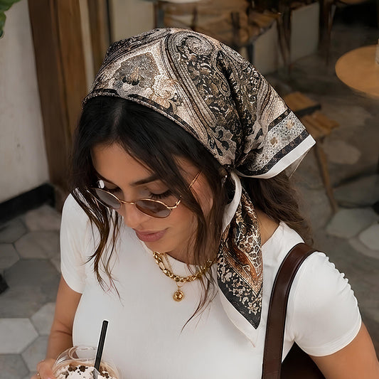Foulard carré toucher soie Atelier Baroque 70x70cm