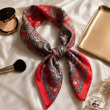Foulard carré toucher soie Crimson Baroque 70x70cm