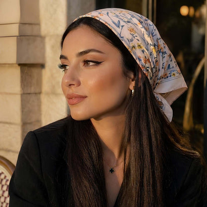 Foulard carré toucher soie Meadow Bloom 70x70cm