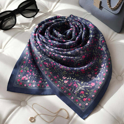 Foulard carré toucher soie Floral Nightfall 70x70cm